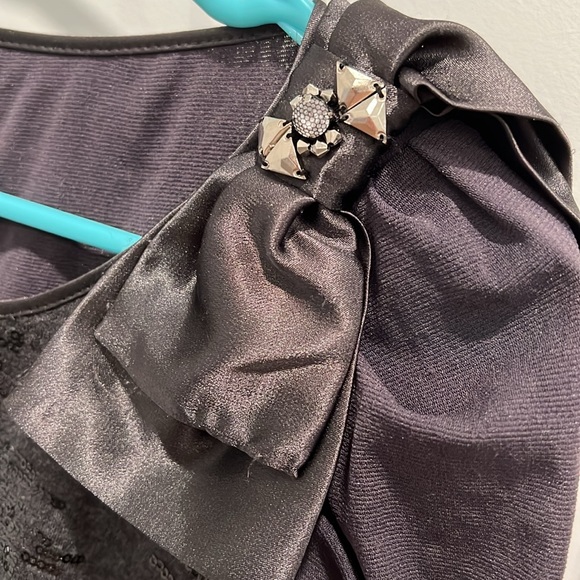 Top - Picture 3 of 5